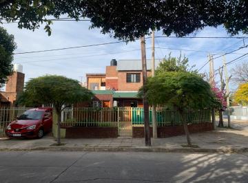 Casa de 10 ambientes, Córdoba · Venta de Casa Mas Dpto en Barrio Juan Xxiii! Excelente Ubicacion Apta a Banco