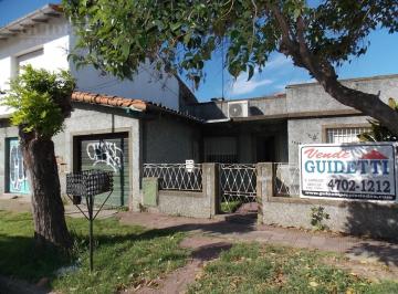 Terreno · 128m² · 6 Ambientes · 1 Cochera · Venta Casa 6 Ambientes con Jardín (2 Casas) San Isidro - Villa Adelina