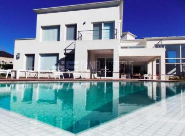 Casa · 350m² · 5 Ambientes · 2 Cocheras · D. Esteche Ayres de Pilar Casa Moderna