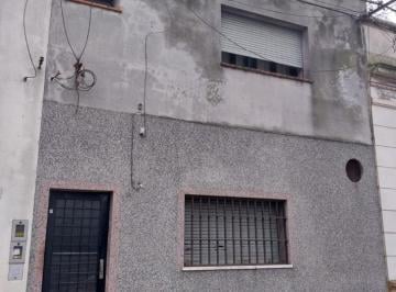 Departamento · 46m² · 2 Ambientes · Departamento 1° Piso por Escalera 1 Dormitorio con Patio Se Escuchan Ofertas Sin Expensas