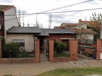 Casa de 4 ambientes, Tres de Febrero · Chalet en Venta Ciudad Jardin