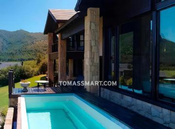 Casa · 1250m² · 16 Ambientes · 2 Cocheras · Casa - Arelauquen Golf