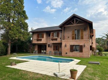 Casa de 6 ambientes, Cañuelas · Casa en Venta La Martona 3 Dorm. (1 en Suite) Jardín con Pileta