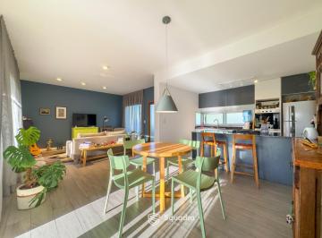 Casa · 110m² · 3 Ambientes · 2 Cocheras · Venta Casa 2 Dorm. - Puerto Roldán