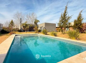 Casa · 110m² · 3 Ambientes · 2 Cocheras · Venta - Casa 2 Dorm., Galería, Parrillero y Piscina - Barrio Cerrado Puerto Roldán, Roldán.