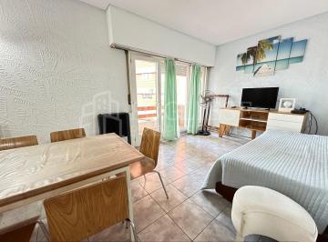 Departamento de 3 ambientes, Villa Gesell · Departamento de 3 Ambientes con Cochera Frente Al Mar Zona Norte