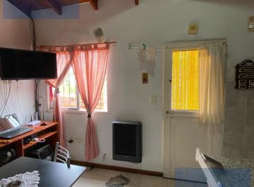 Casa · 55m² · 3 Ambientes · Casa - Roque Perez