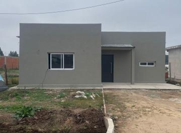 Casa de 4 ambientes, Campana · Cardales Chico 327 Campana