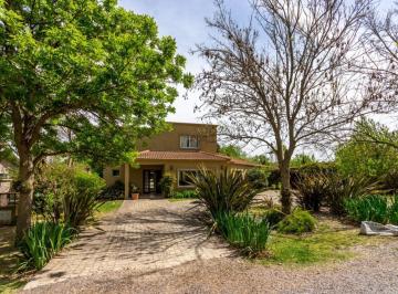 FACHADA · Muy Bella Casa a La Venta. con Renta Hasta Noviembre 2025