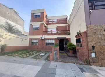 Departamento de 2 ambientes, Avellaneda · Departamento de Dos Ambientes con Balcón Apto Crédito Permuta 4 Amb en La Costa