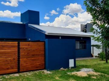 Casa · 90m² · 4 Ambientes · Casa 2 Dorm. • Las Tardes – Roldan