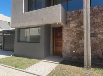 Casa · 160m² · 4 Ambientes · 2 Cocheras · Jardin Rivera / Venta Dúplex 3 Dorm a Estrenar