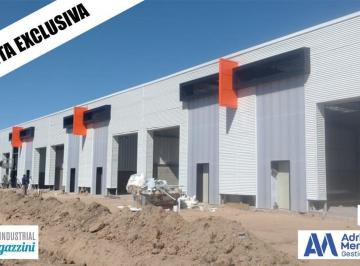 Bodega-Galpón · 235m² · Exclusivos Depósitos Totalmente Equipados - Oportunidad Única!