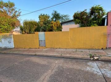 Casa · 90m² · 3 Dormitorios · 1 Cochera · Casa en Venta a Reciclar B° 25 de Mayo