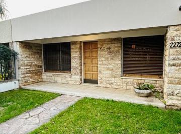 Casa de 5 ambientes, Córdoba · Alquilo Casa 2 Dorm. 2 Baños. Cochera Doble Villa Cabrera