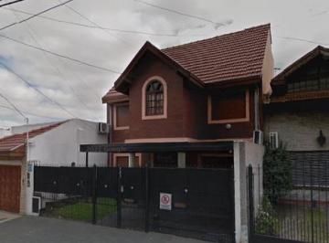 Casa · 230m² · 5 Ambientes · 2 Cocheras · Casa - Sarandi