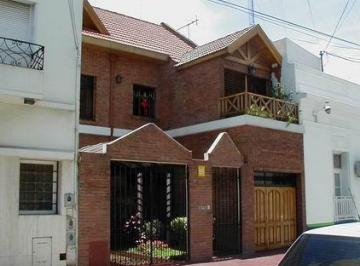 Casa · 310m² · Casa en Avellaneda