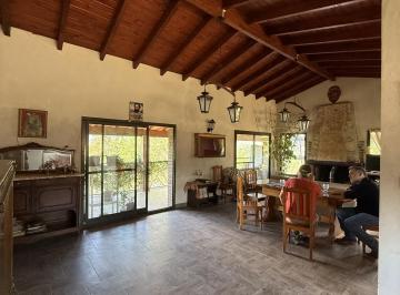 Quinta vacacional · 300m² · 5 Ambientes · 2 Cocheras · Casa Quinta en Sierras de Córdoba