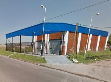Bodega-Galpón · 290m² · Galpón Comercial en Esquina con 290 m² Edif. S/ Lote de 380 m² - Moron