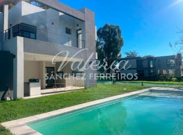 Casa · 245m² · 5 Ambientes · 2 Cocheras · Casa a La Venta en Greenville, Hudson.