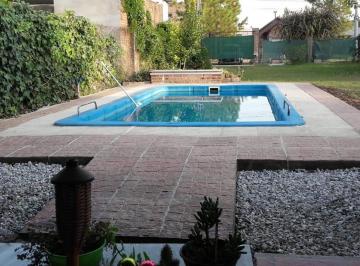 Casa · 73m² · 1 Ambiente · 1 Cochera · Alquilo Propiedad Loft en Tierra de Sueños 1