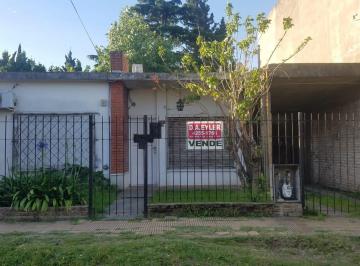 Casa de 4 ambientes, Florencio Varela · Casa en Venta Ubicada en La Calle Uruguay N° 2128 (Ex. N° 255) Florencio Varela