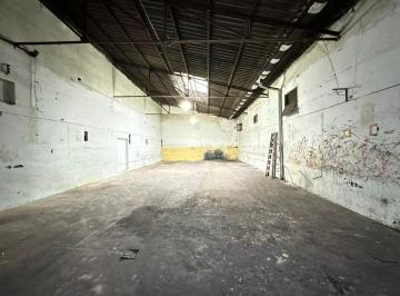 Bodega-Galpón · 200m² · 3 Ambientes · Gran Deposito Zona Flores
