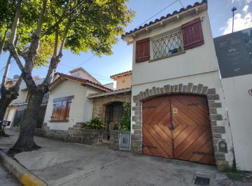Casa · 183m² · 5 Ambientes · 2 Cocheras · Chalet Para Uso Comercial o Vivienda en Zona Güemes.
