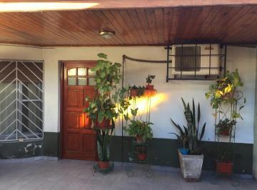 Casa · 300m² · 4 Ambientes · Venta Casa 4 Amb 550 m² Lanus