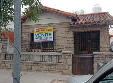 Terreno · 369m² · 2 Dormitorios · 1 Cochera · Casa en Venta Sobre Lote de 8.66x42.60