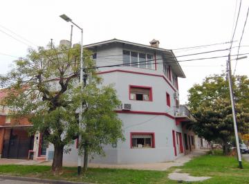 PH de 3 ambientes, Avellaneda · Casa PH en Villa Dominico, Avellaneda.