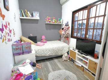 PH · 80m² · 4 Ambientes · Paul Groussac 5310: Impecable PH de 4amb. Sin Expensas