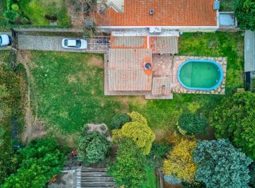 Casa · 143m² · 4 Ambientes · 2 Cocheras · Casa en Venta, 3 Dorm., Lote de 1036 m², a Pasos de Ruta 9