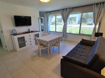 Departamento · 50m² · 2 Ambientes · 1 Cochera · Apto en Venta, 1 Dormitorio Cerca de Playa Brava, Punta del Este.