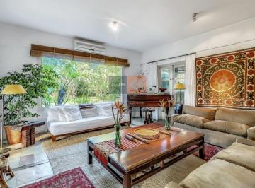 Foto1 · Excelente Casa Esquinera en Venta