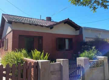 Casa de 3 ambientes, Mar de Ajó · Chalet en Alquiler Temporario - Mar de Ajo - Ac1