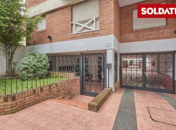 Entrada al edificio · Venta Departamento Duplex de 3 Ambientes en San Isidro.