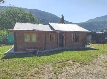Casa · 70m² · 3 Ambientes · Casa de 70 m² Sobre Terreno Amplio, Lago Puelo, Chubut