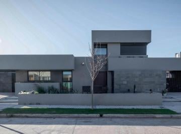 Casa · 184m² · 4 Ambientes · 2 Cocheras · Casa en Venta en Distrito Sur a Estrenar en Planta Baja, 3 Dorm. - Calidad Premium