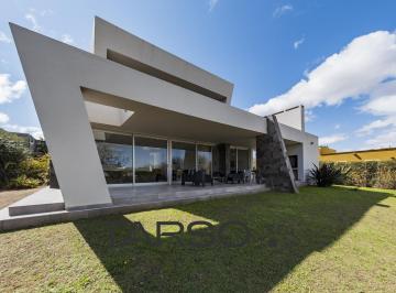 Casa · 315m² · 3 Dormitorios · Casa en Venta de 3 Dorm. en Barrio La Serena - Oportunidad