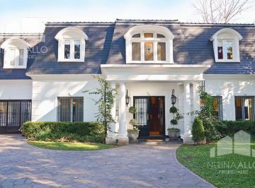 Casa · 540m² · 5 Ambientes · 2 Cocheras · Venta Fabulosa Casa - Barrio Parque Leloir