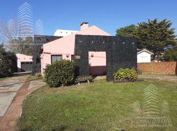 Casa · 270m² · 4 Ambientes · 1 Cochera · Casa - San Bernardo del Tuyu