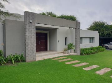 Frente / Ingreso · Cinco Lomas: Venta Casa 3 Dorm. / Una Planta / con Renta