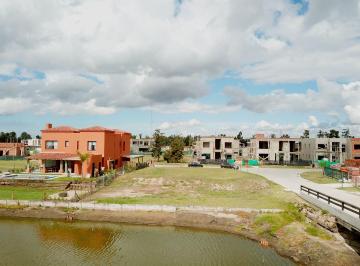 Terreno · 740m² · Terreno Lote en Venta en Laguna Grande, Villanueva, Tigre