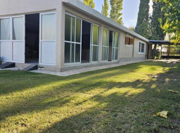 Casa · 200m² · 6 Ambientes · 2 Cocheras · ¡Oportunidad Unica en Rama Caida, San rafael!¡Una Propiedad Excepcional en La Zona de Rama Caida, a