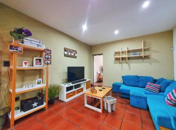 Casa · 80m² · 3 Ambientes · 1 Cochera · Venta Casa 3 Ambientes 296 m² Cochera Pileta Lanus
