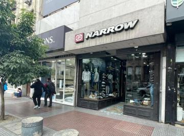 Local comercial · 130m² · Excelente Local en Foco Comercial - 130 m²