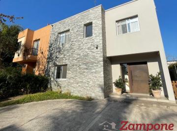 Casa · 135m² · 5 Ambientes · Casa en Venta 5 Ambientes en Barrio Cerrado Los Olivares Bajas Expensas