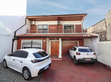 Casa · 280m² · 4 Ambientes · 1 Cochera · Casa en Venta - Caseros - 3 de Febrero