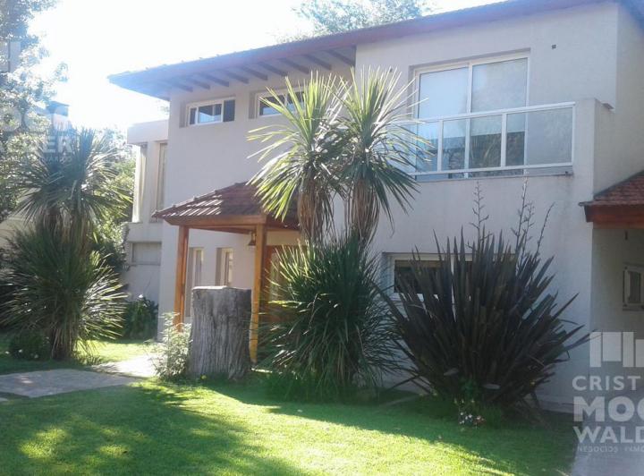 Casa · 155m² · 4 Ambientes